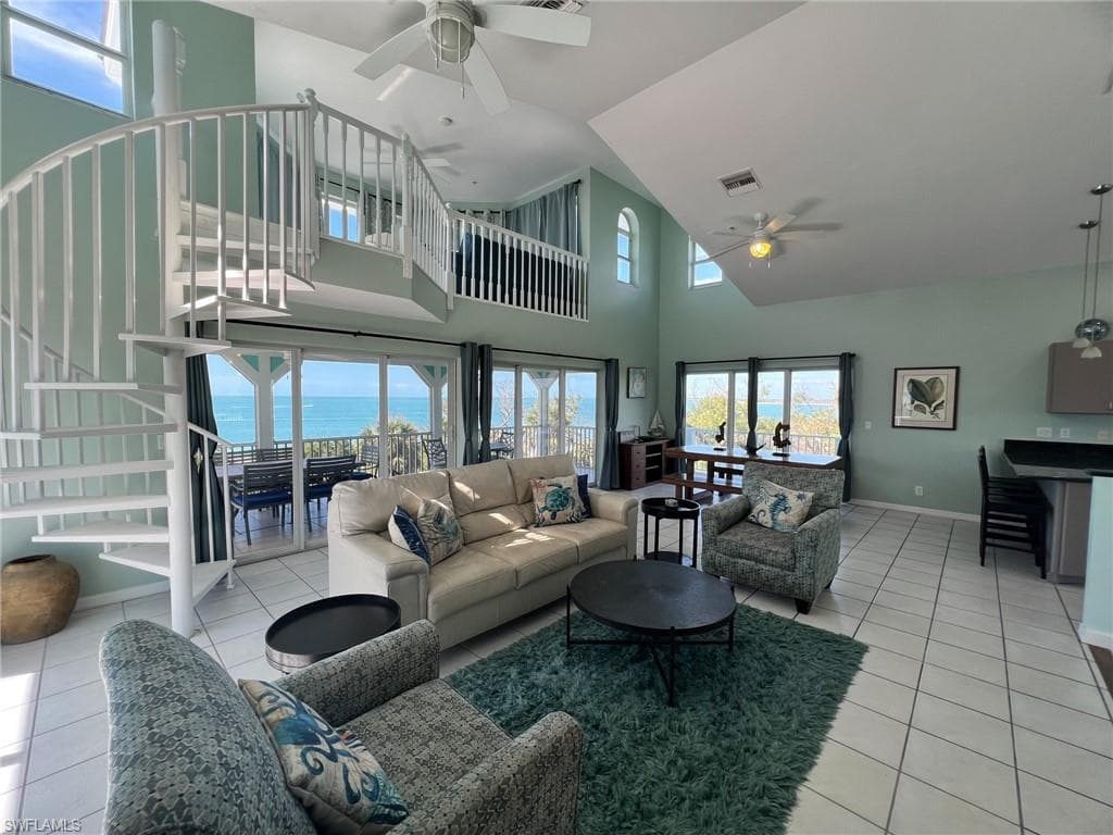 150 White Pelican DR-16