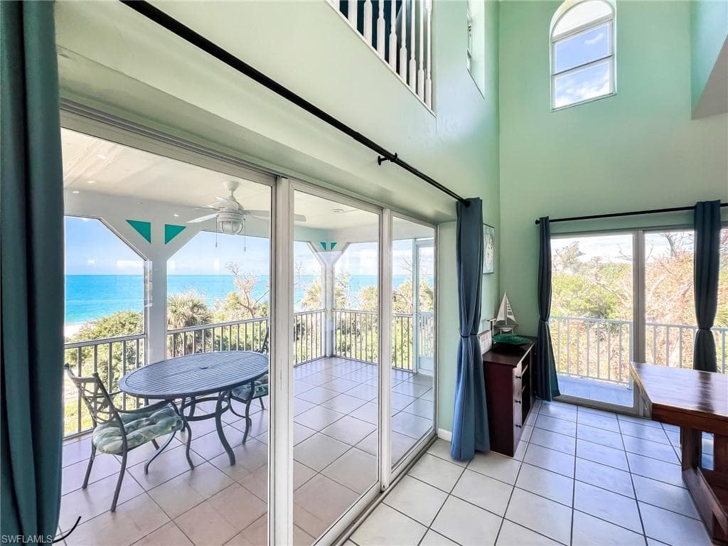 150 White Pelican DR-14