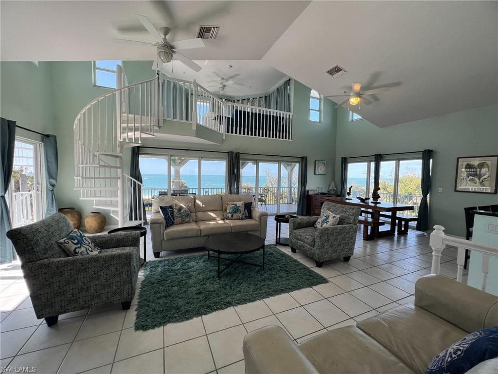 150 White Pelican DR-15