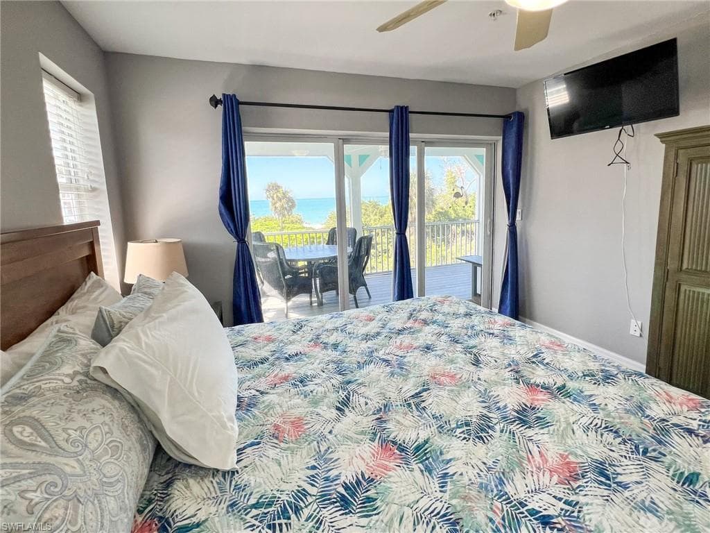 150 White Pelican DR-35