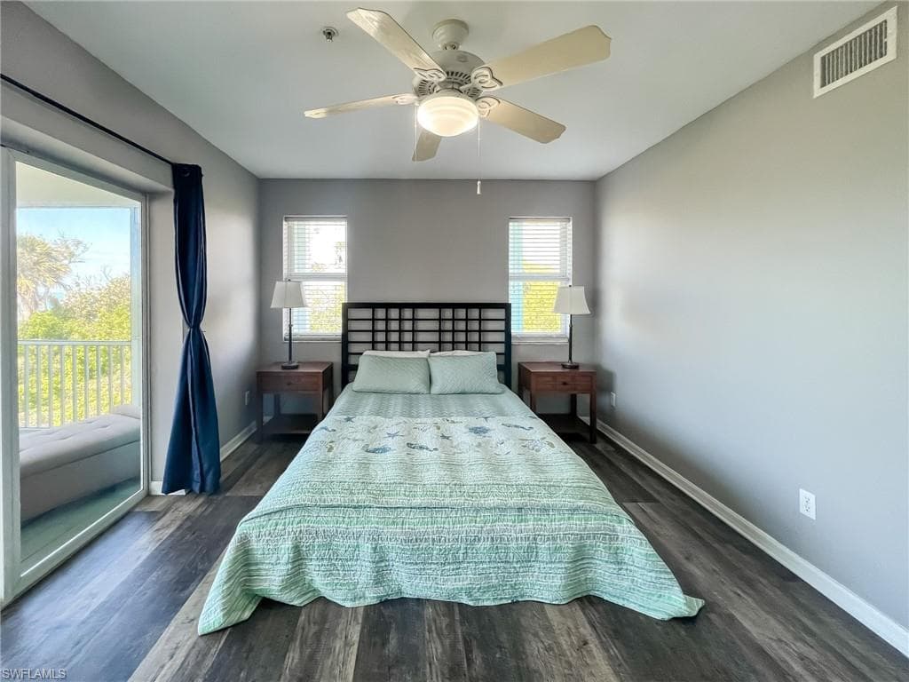150 White Pelican DR-29