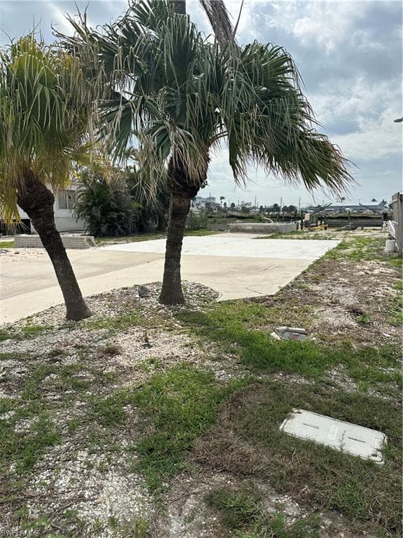 829 Oak ST-0