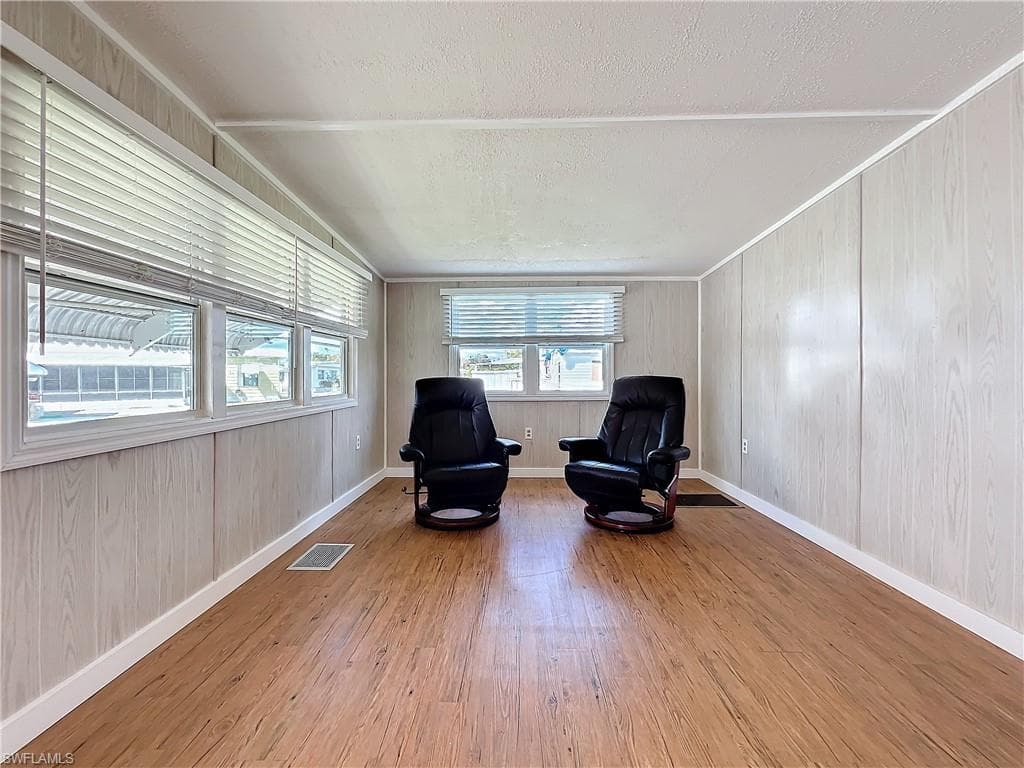 139 Gaslight AVE, NORTH FORT MYERS FL 33917-18