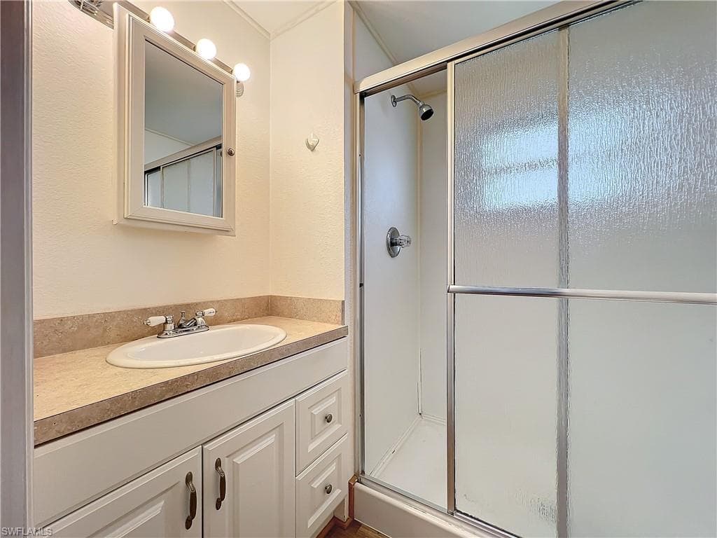 139 Gaslight AVE, NORTH FORT MYERS FL 33917-24