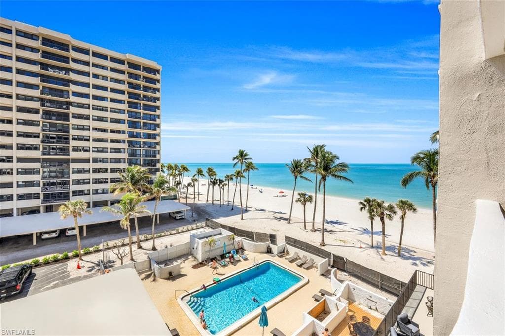 4005 Gulf Shore BLVD N 404-27