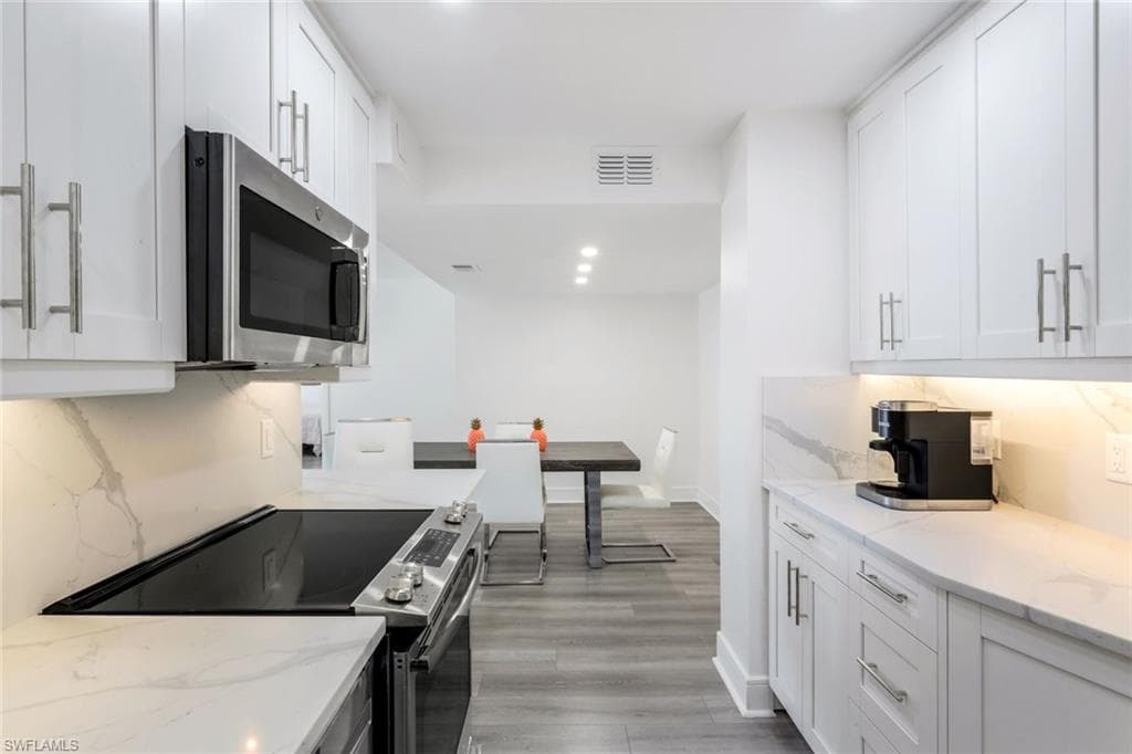 4005 Gulf Shore BLVD N 404-2
