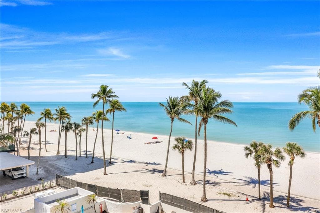 4005 Gulf Shore BLVD N 404-26