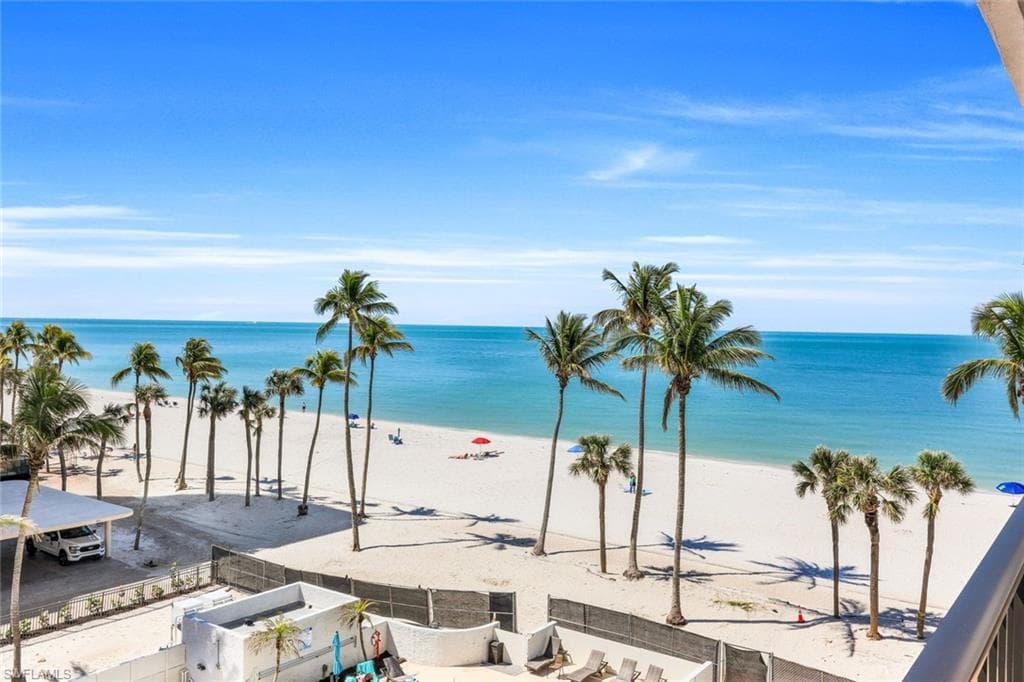 4005 Gulf Shore BLVD N 404-22