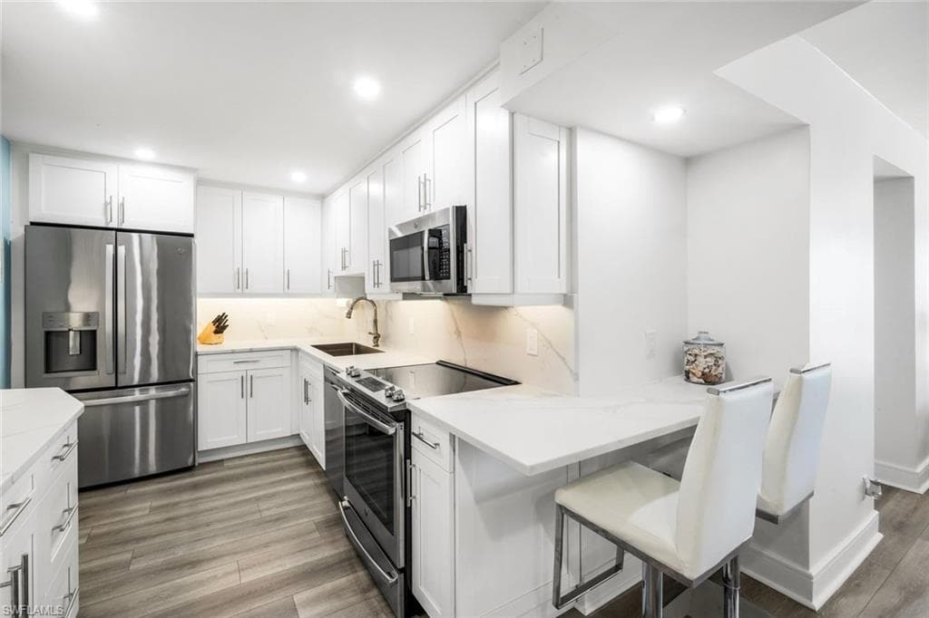 4005 Gulf Shore BLVD N 404-1