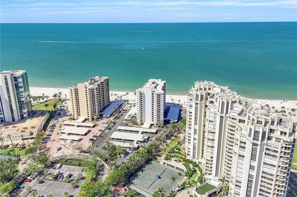 4005 Gulf Shore BLVD N 404-20