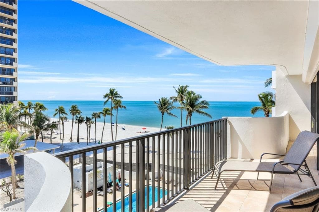 4005 Gulf Shore BLVD N 404-29