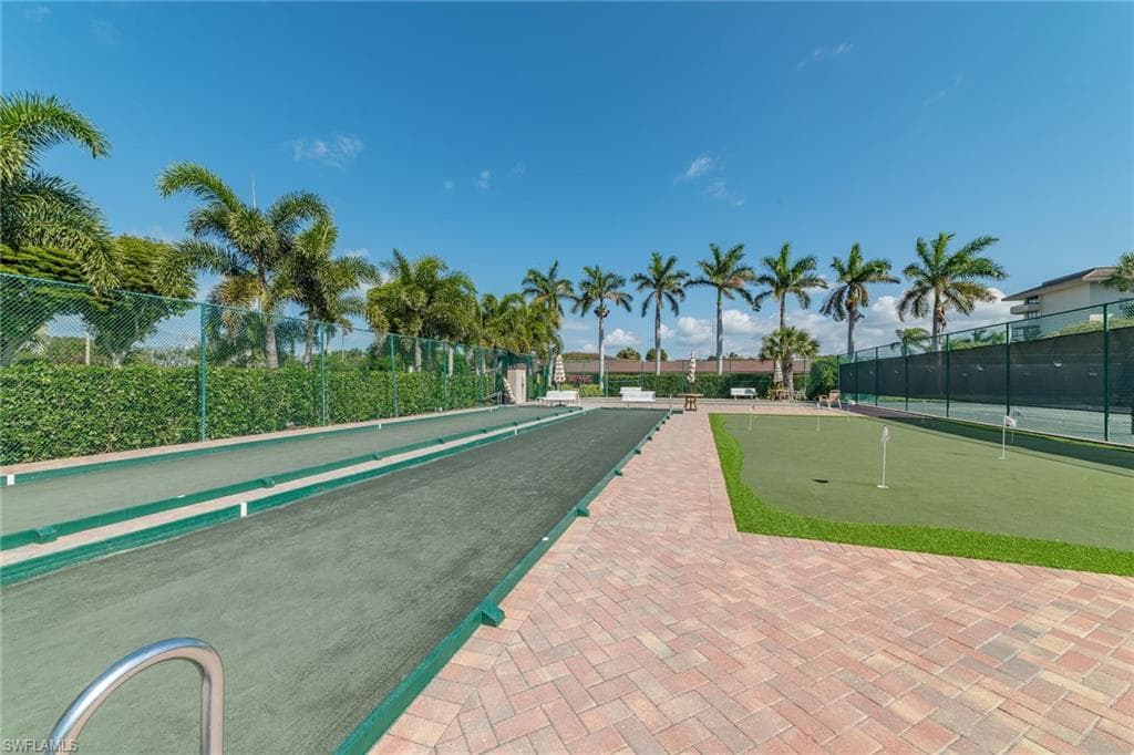 320 Seaview CT 1201-23