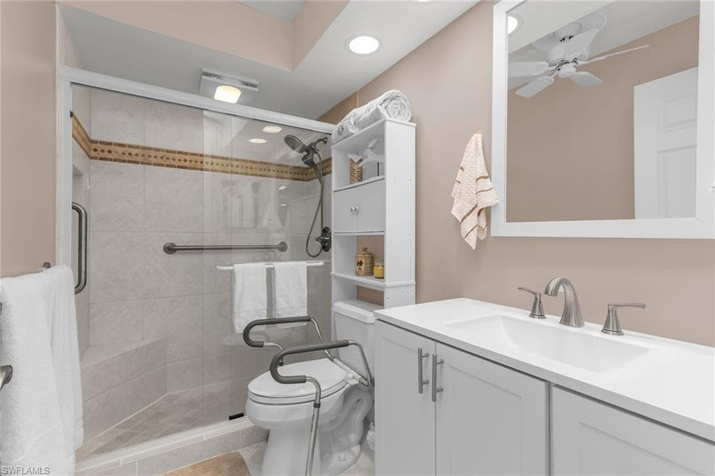 320 Seaview CT 1201-17