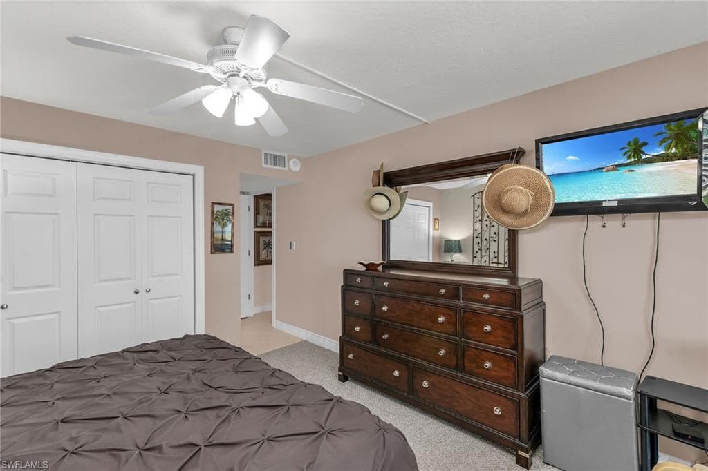 320 Seaview CT 1201-10