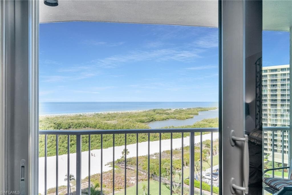 320 Seaview CT 1201-14