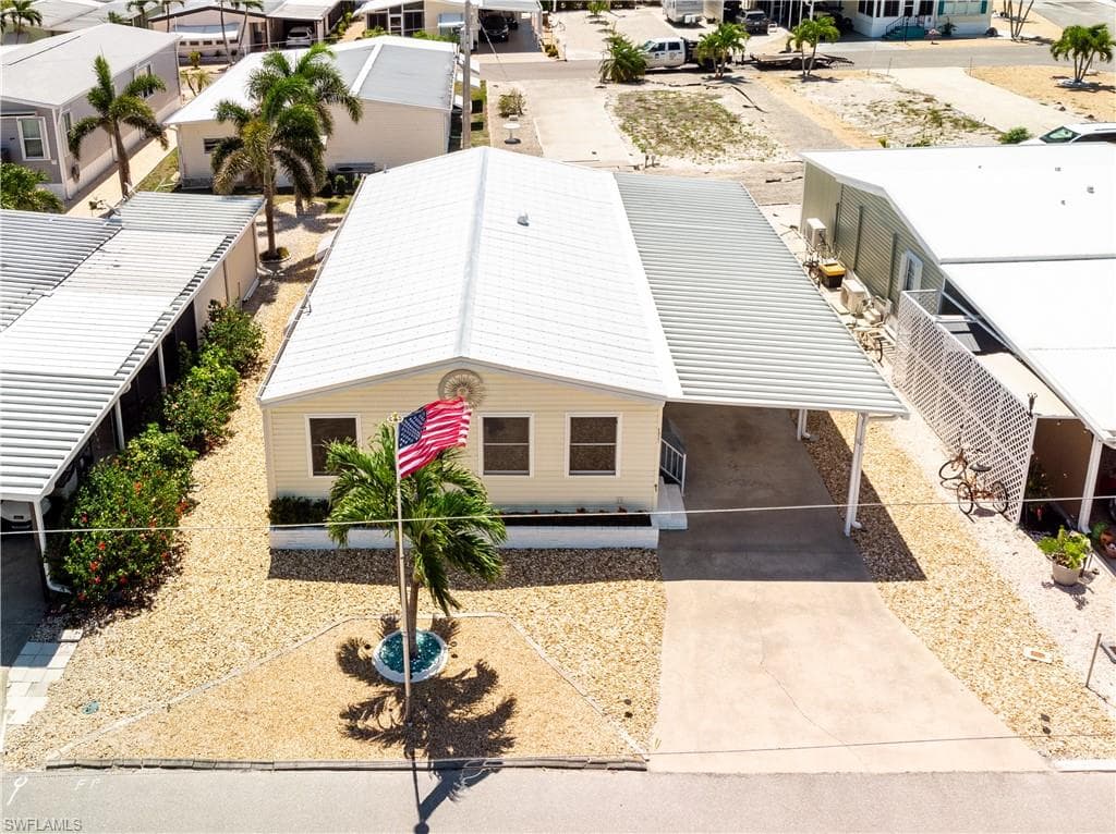 4931 Gulfgate LN-2