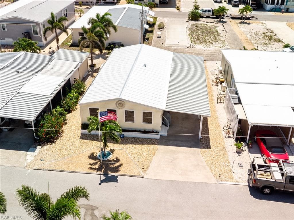 4931 Gulfgate LN-3