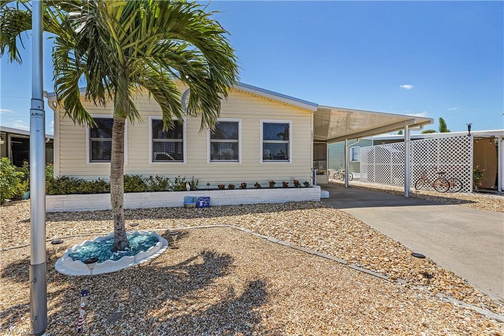 4931 Gulfgate LN-32