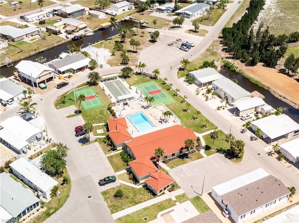 4931 Gulfgate LN-9