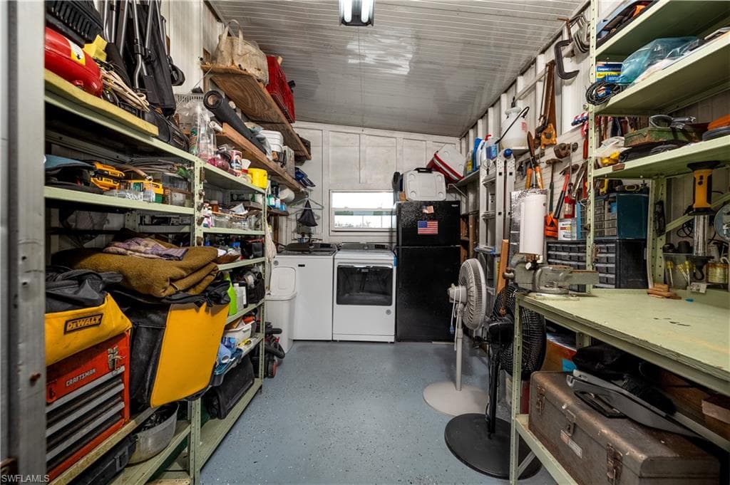 4931 Gulfgate LN-35