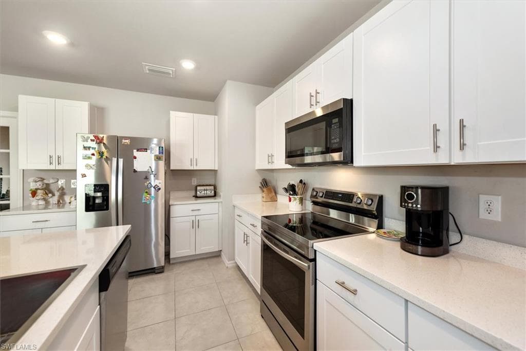 8813 Swell Brooks CT, NORTH FORT MYERS FL 33917-12