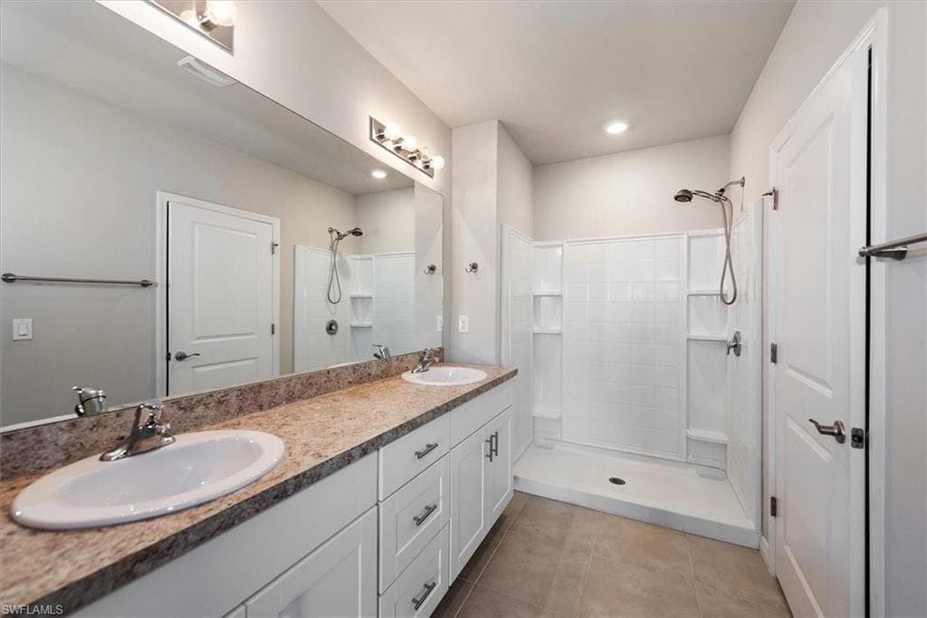 8813 Swell Brooks CT, NORTH FORT MYERS FL 33917-15