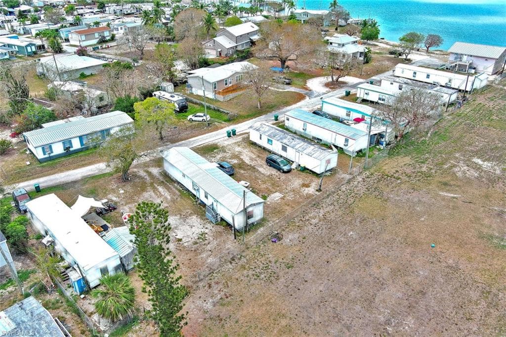 1165 Rewis DR, CHOKOLOSKEE FL 34138-17