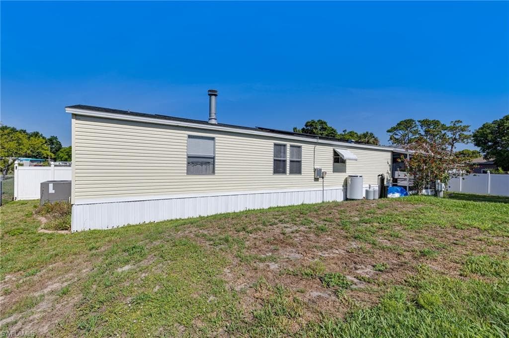 8269 Penny DR, NORTH FORT MYERS FL 33917-19