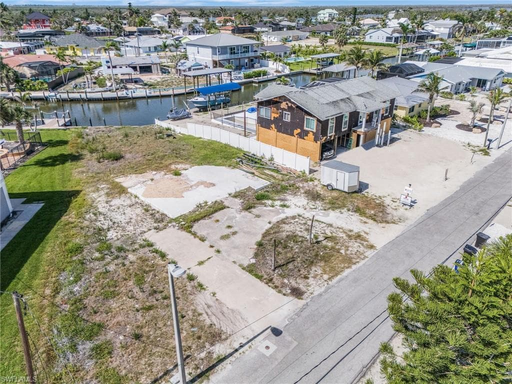 5199 Avenida Pescadora, FORT MYERS BEACH FL 33931-19