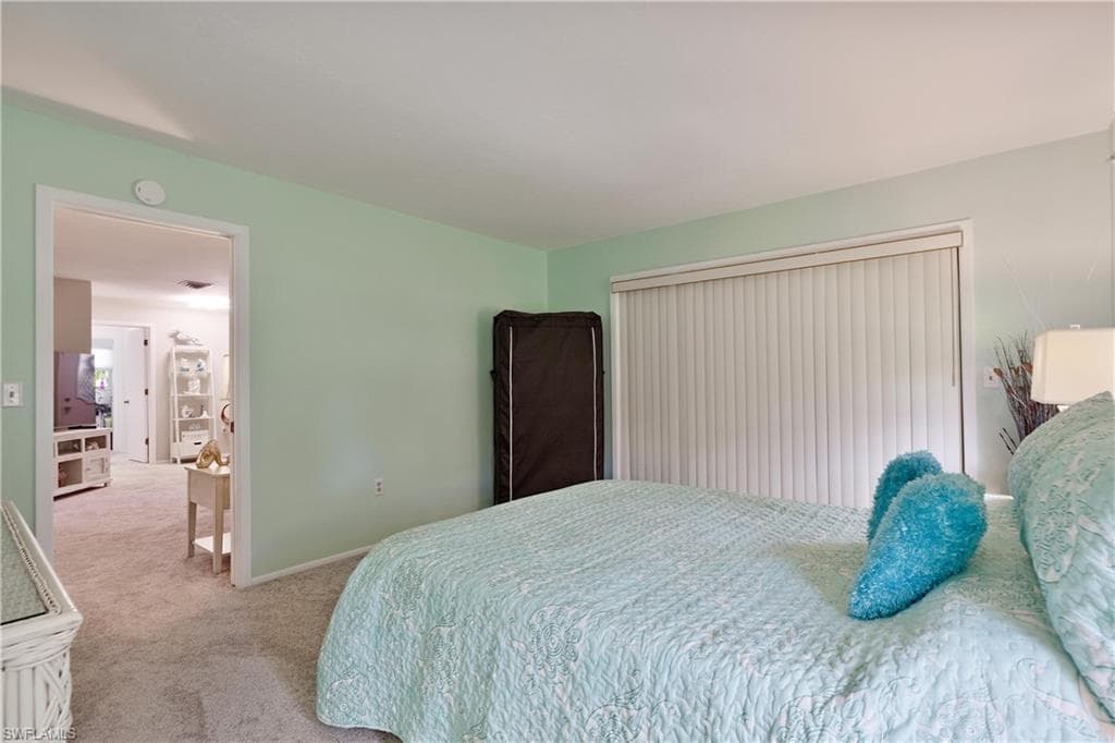 6108 Penny LN, BRADENTON FL 34207-33