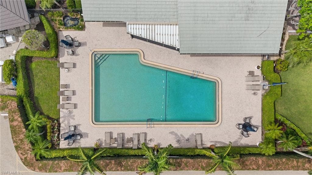 3400 Gulf Shore BLVD N K2-33