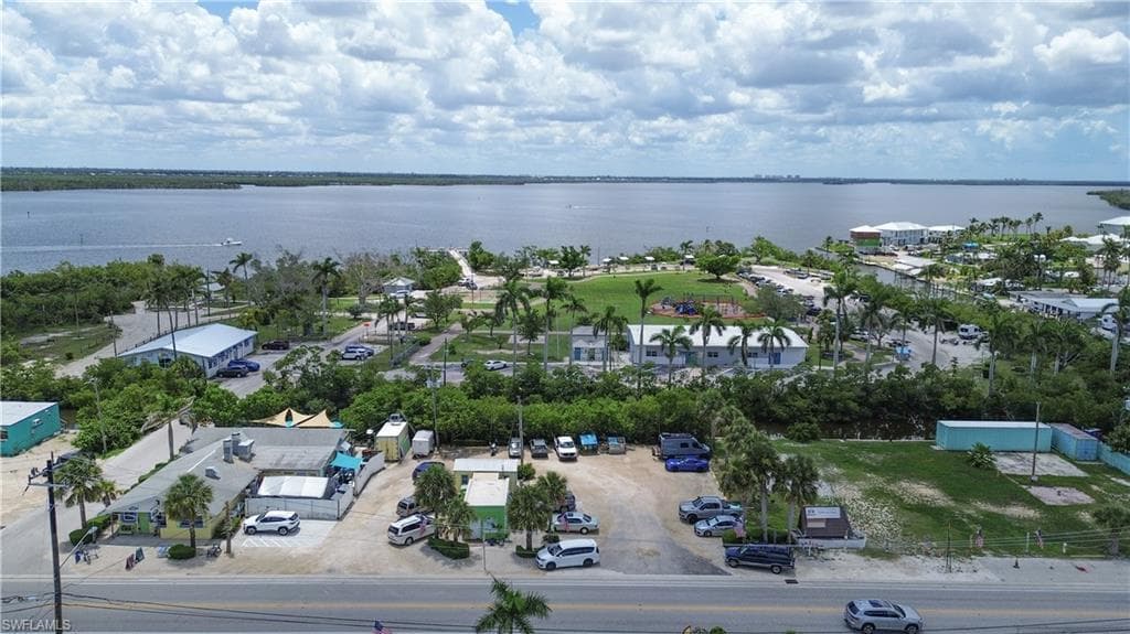 2595 Pine ST, MATLACHA FL 33993-3