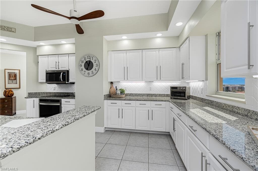 3313 Sunset Key CIR 701-17