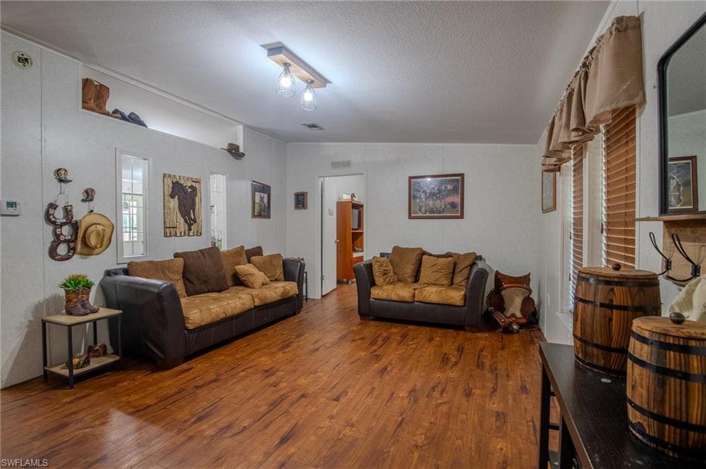 1205 Inverness AVE, CLEWISTON FL 33440-9