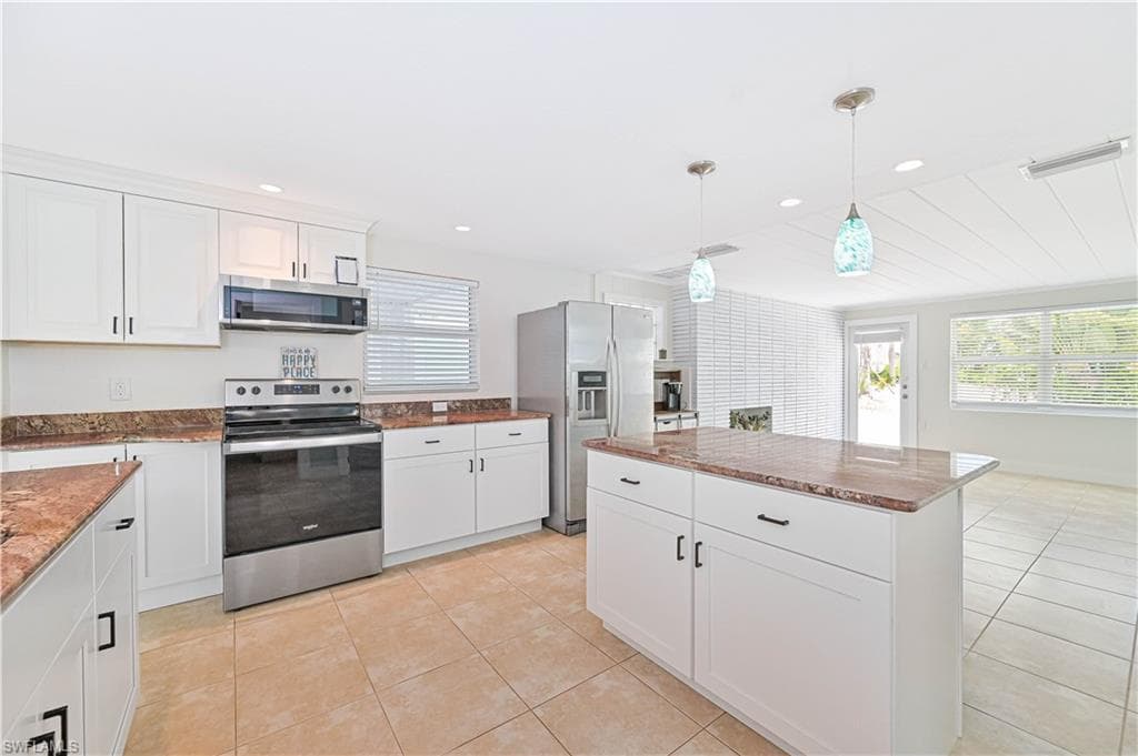 2500 Harbor View DR, MATLACHA FL 33993-20