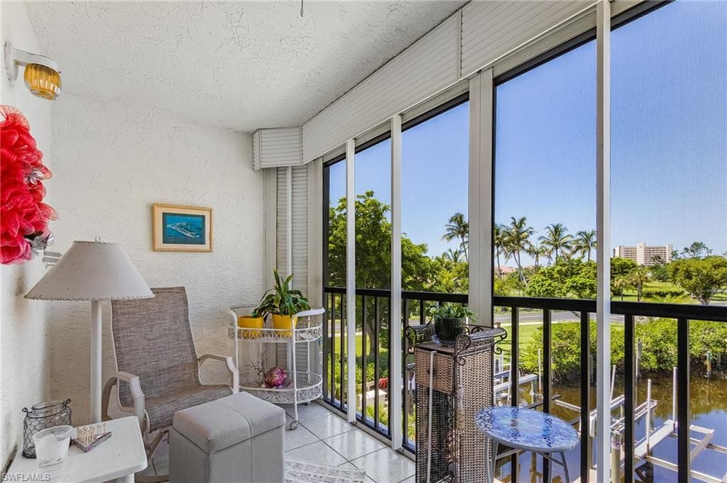 4371 Bay Beach LN # 212, FORT MYERS BEACH FL 33931-9