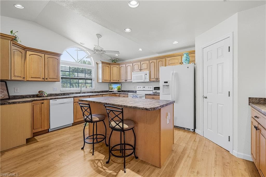 7841 Breakwater CT, BOKEELIA FL 33922-3