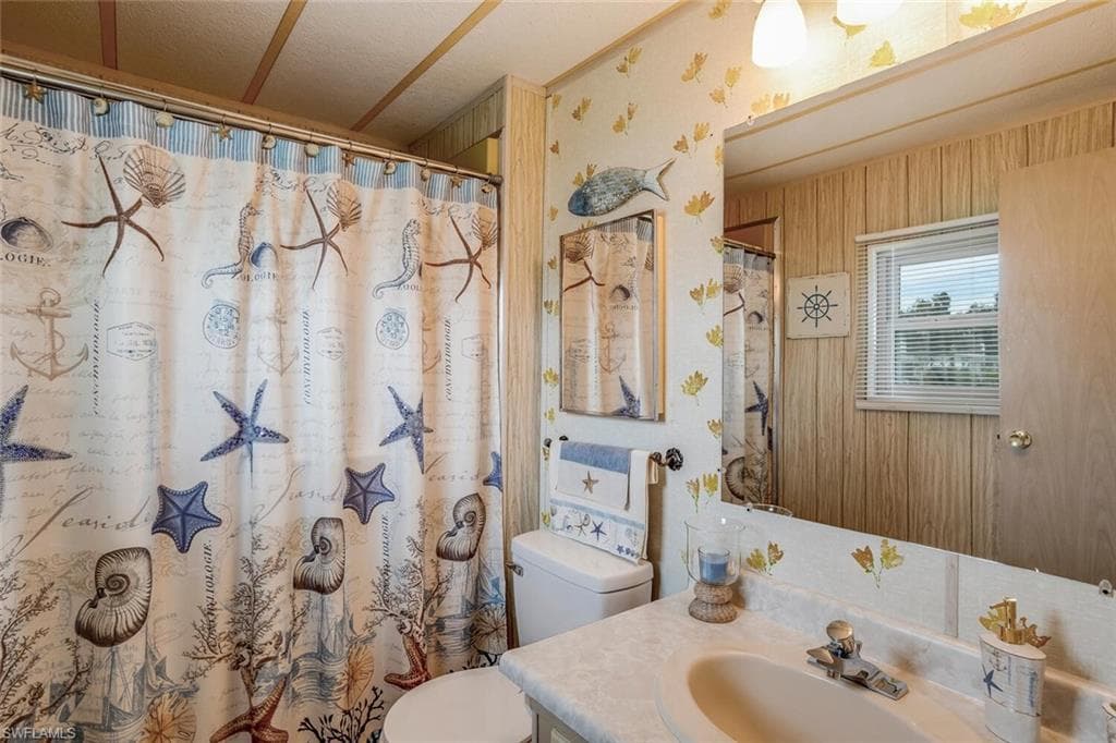 2782 Wedgewood DR, NORTH FORT MYERS FL 33917-12