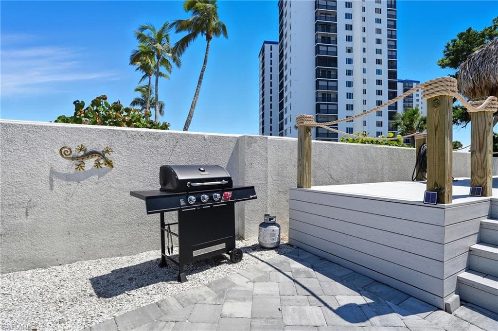 190 Bayview AVE, FORT MYERS BEACH FL 33931-40