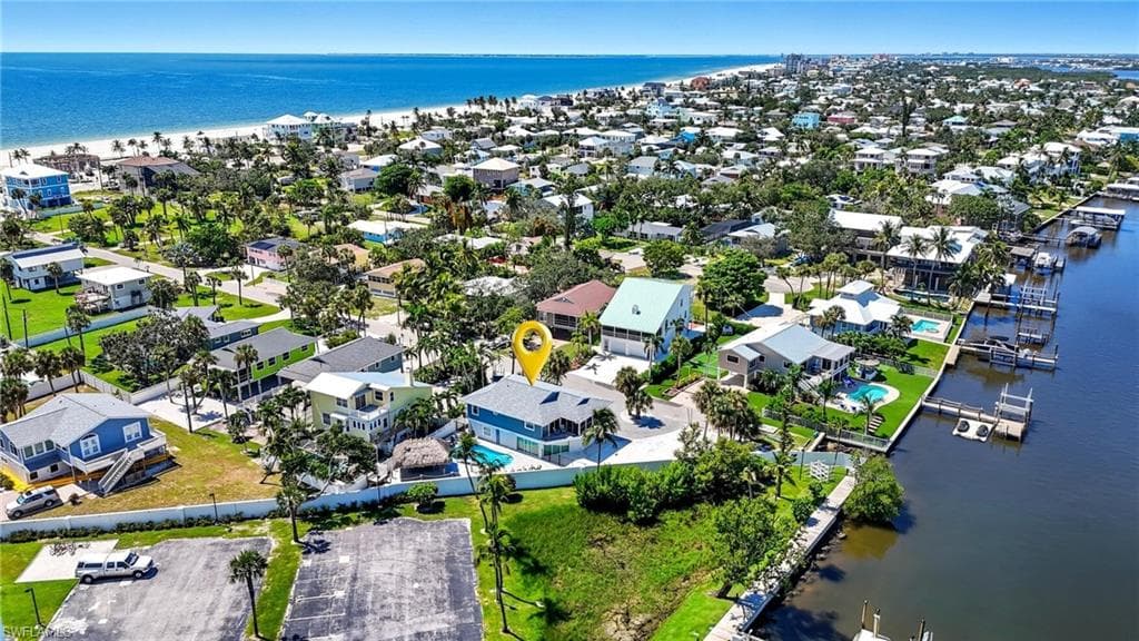 190 Bayview AVE, FORT MYERS BEACH FL 33931-43