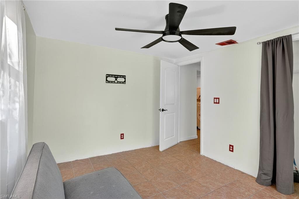 245 Hubbard AVE, NORTH FORT MYERS FL 33917-30