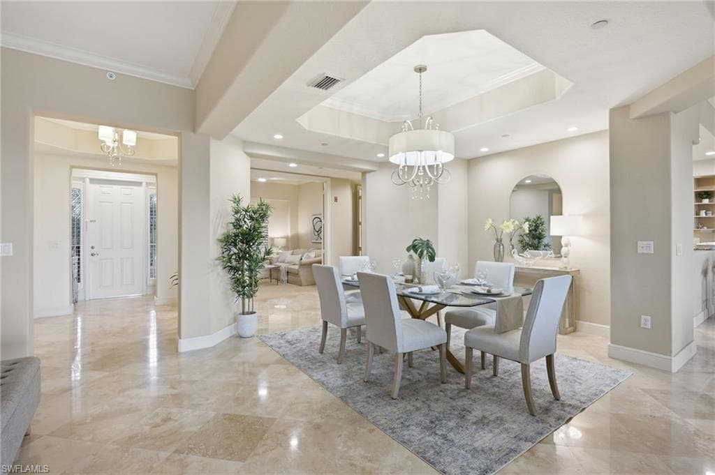 560 El Camino Real 1202-18