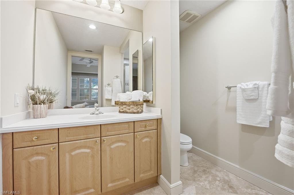 560 El Camino Real 1202-15