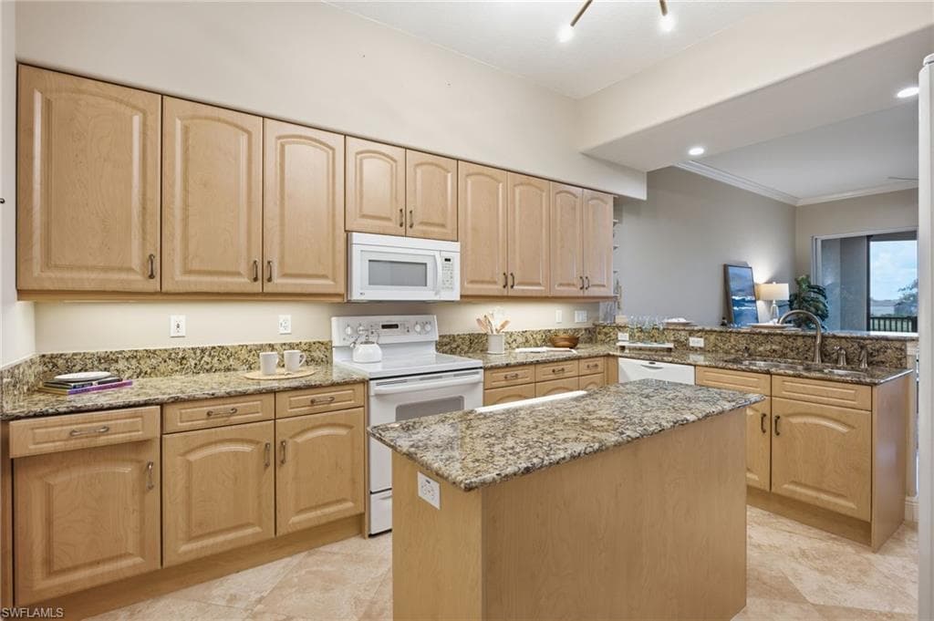 560 El Camino Real 1202-19