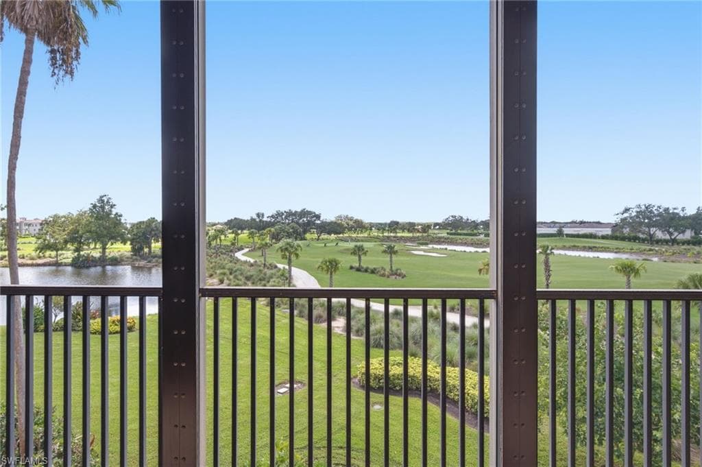 560 El Camino Real 1202-4