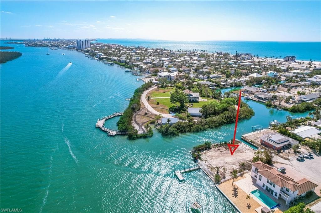 474 Washington CT, FORT MYERS BEACH FL 33931-12