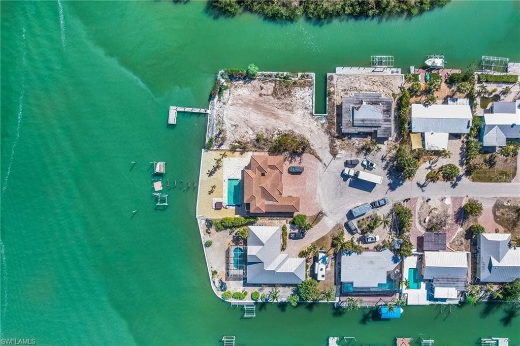 474 Washington CT, FORT MYERS BEACH FL 33931-2