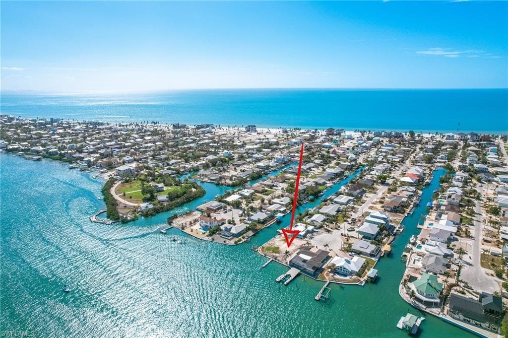 474 Washington CT, FORT MYERS BEACH FL 33931-10