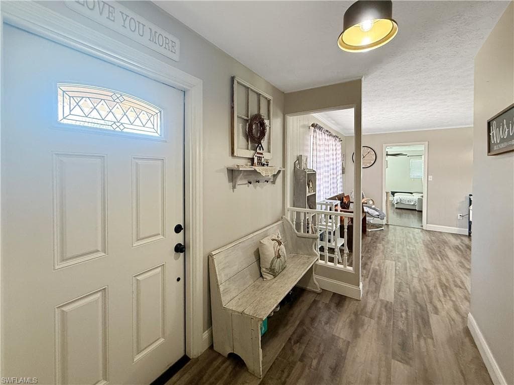 221 De Soto AVE, CLEWISTON FL 33440-1