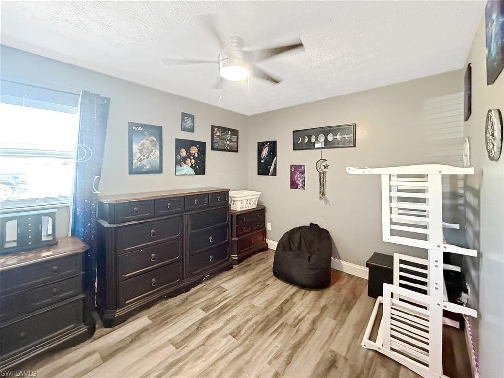 221 De Soto AVE, CLEWISTON FL 33440-32